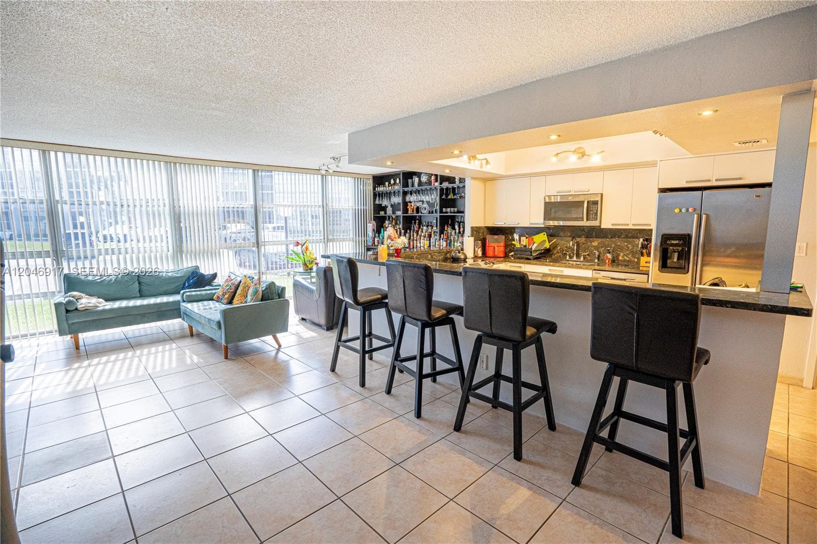 DeSoto Park South Condo · #117 in Hallandale Beach - Photo 3