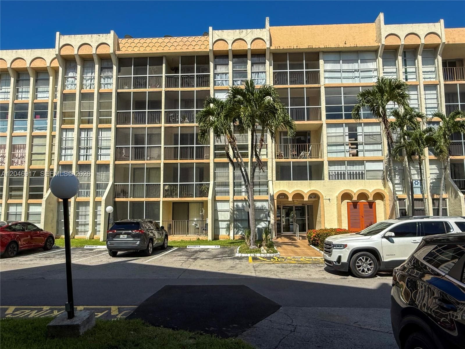 DeSoto Park South Condo · #117 in Hallandale Beach - Photo 24
