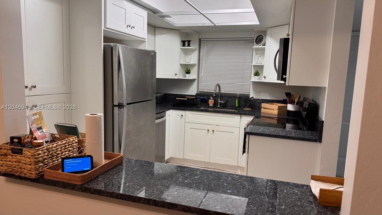 JADE BEACH VILLAS CONDO · #304E in Lauderdale By The Sea - Photo 13