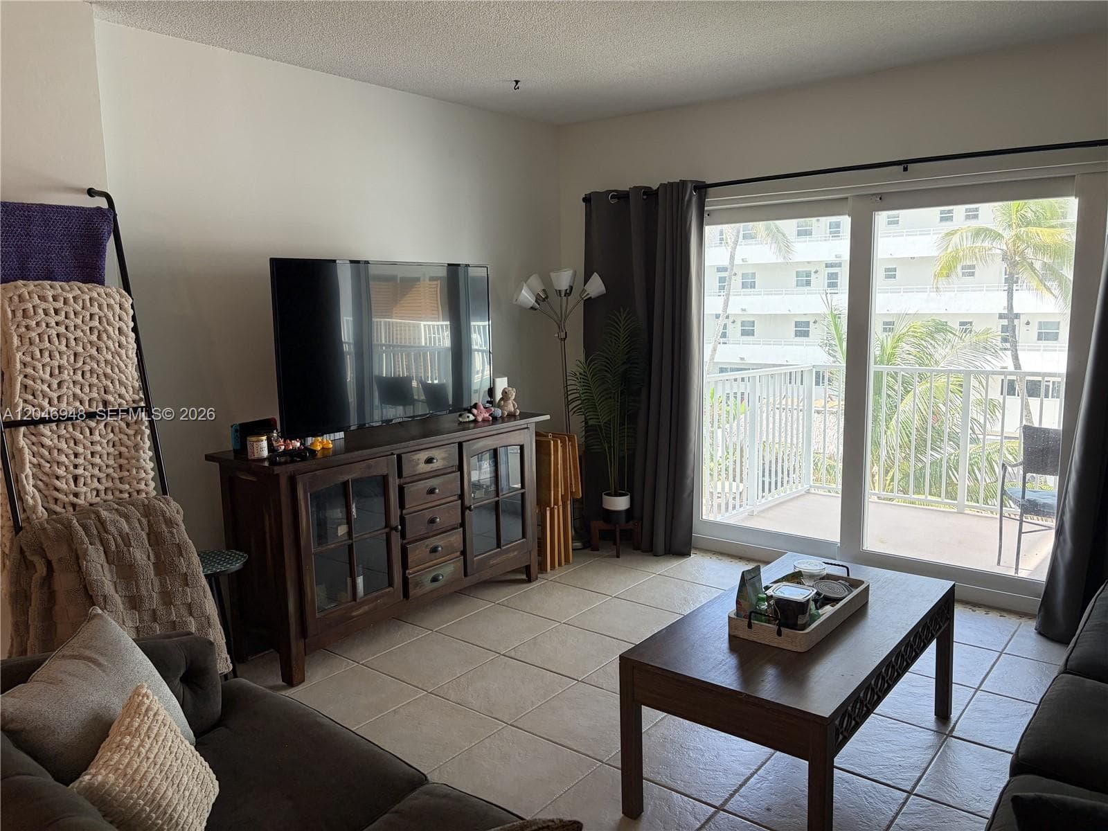 JADE BEACH VILLAS CONDO · #304E in Lauderdale By The Sea - Photo 10