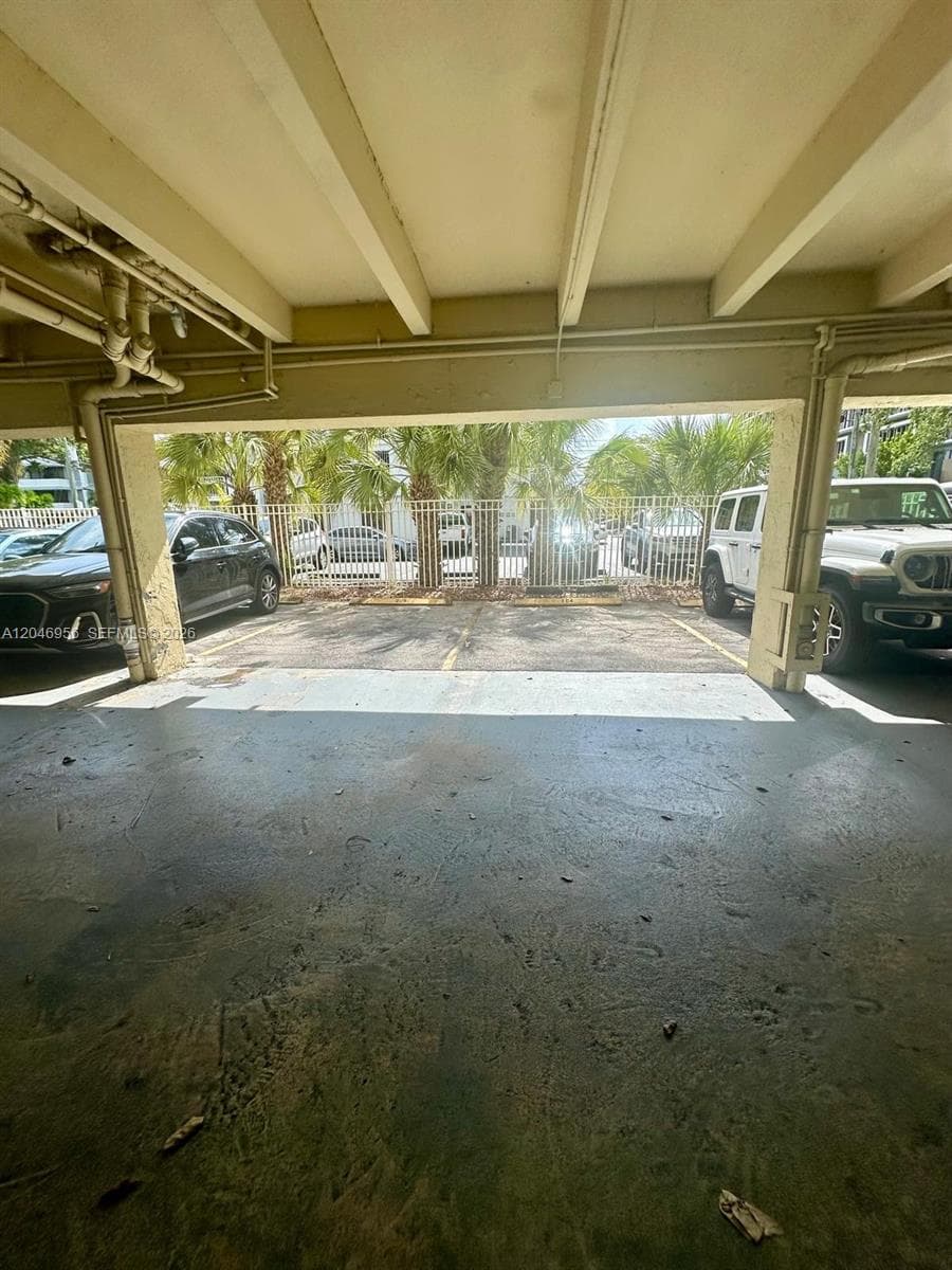 SUNSET POINT CONDO · #104 in South Miami - Photo 26