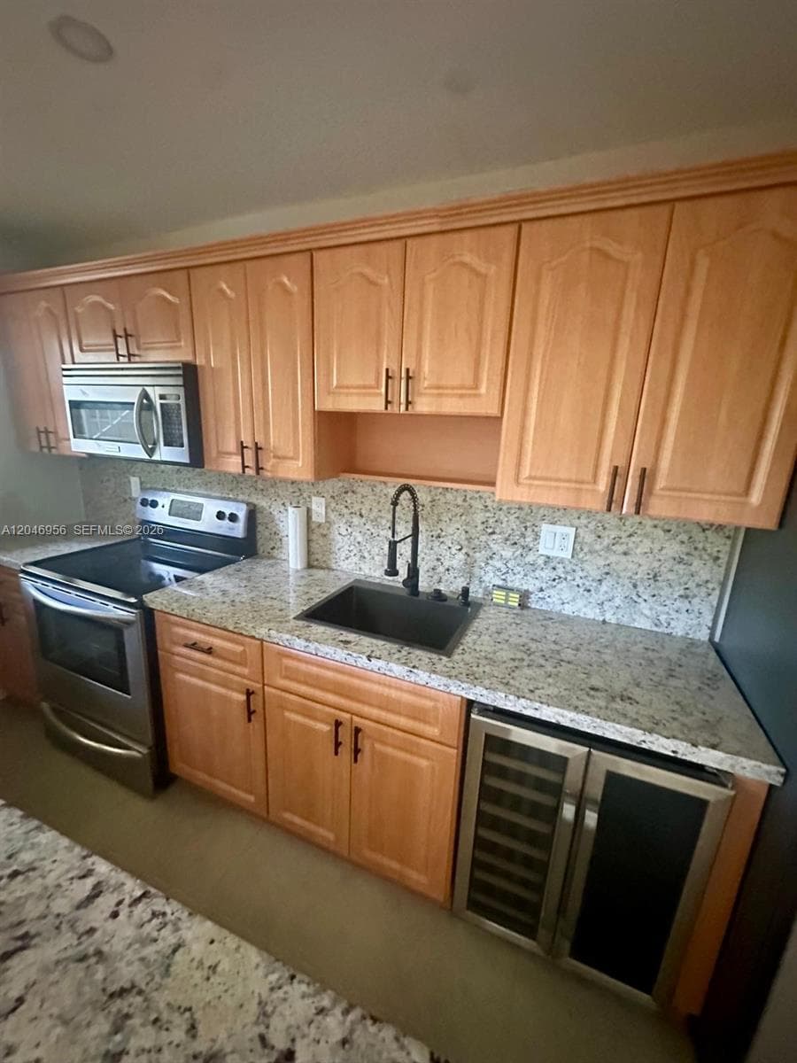 SUNSET POINT CONDO · #104 in South Miami - Photo 11
