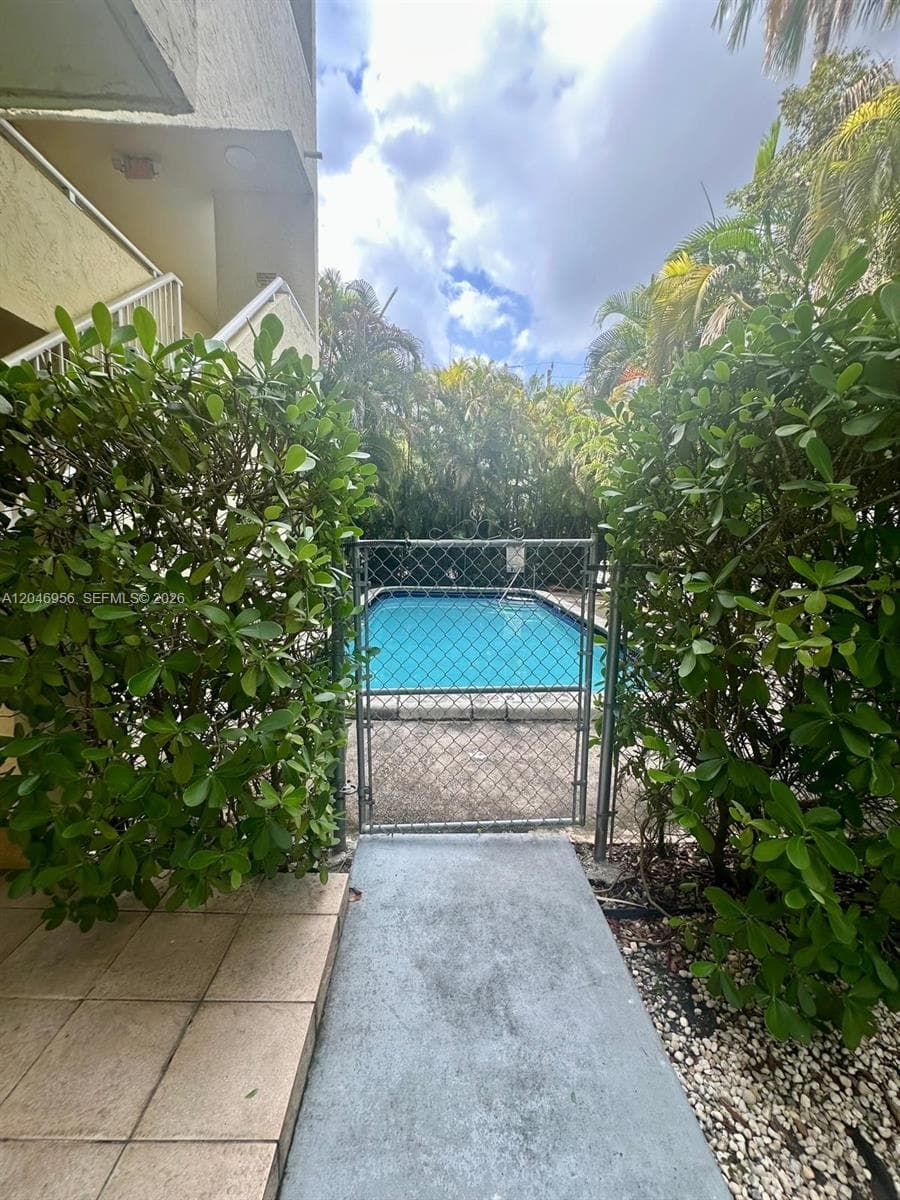 SUNSET POINT CONDO · #104 in South Miami - Photo 25