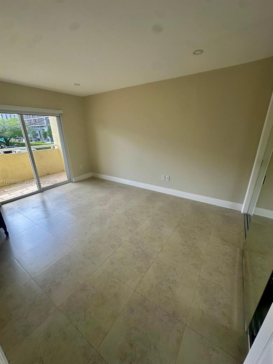 SUNSET POINT CONDO · #104 in South Miami - Photo 21