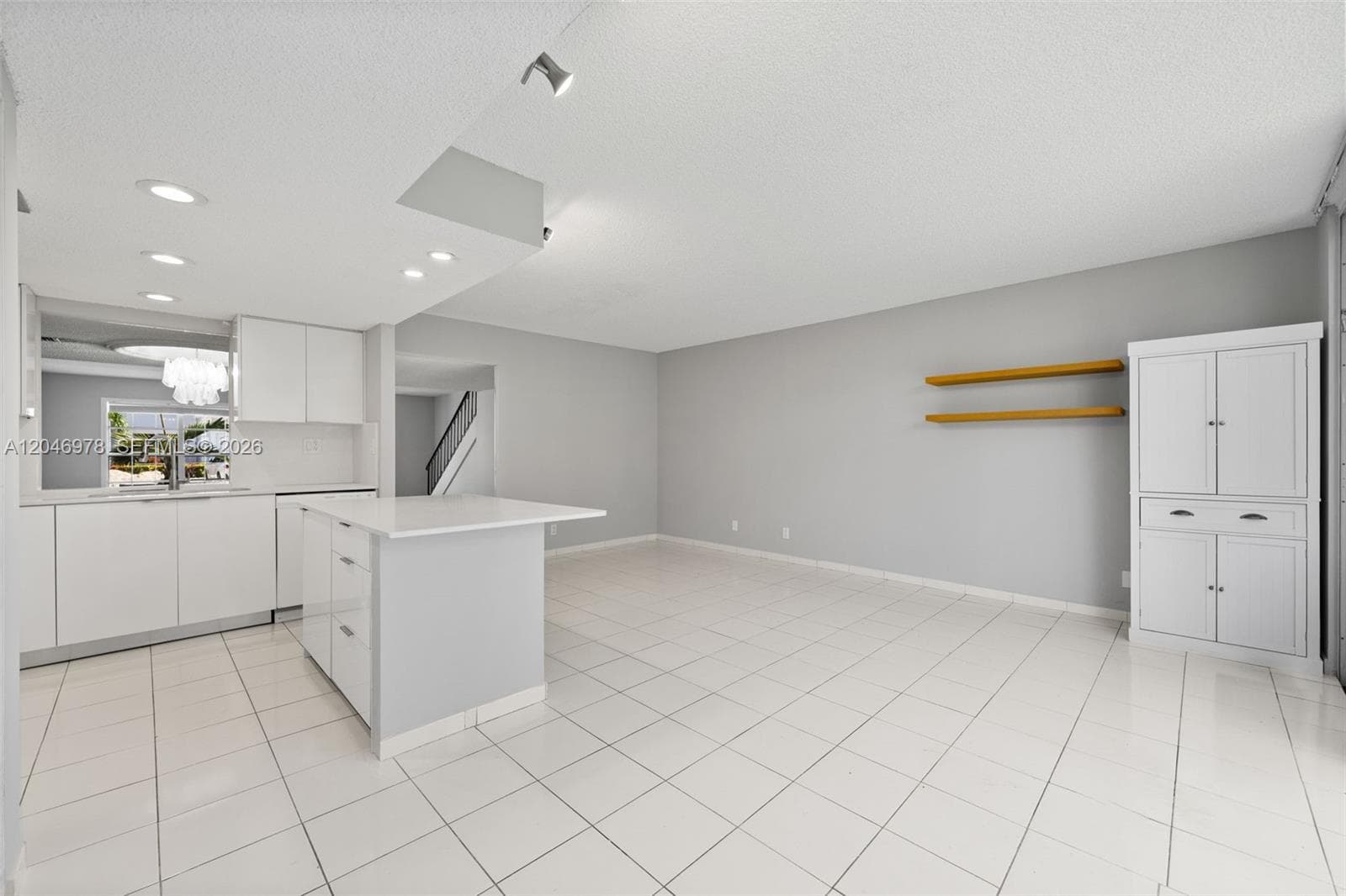 VENETIAN PARK III · #122 in Hallandale Beach - Photo 13