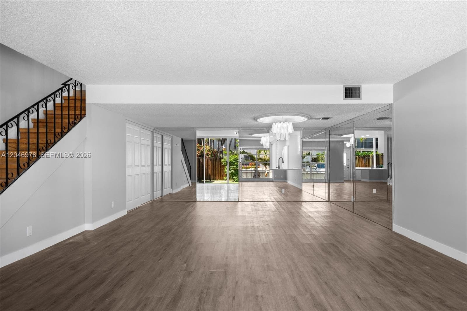 VENETIAN PARK III · #122 in Hallandale Beach - Photo 5