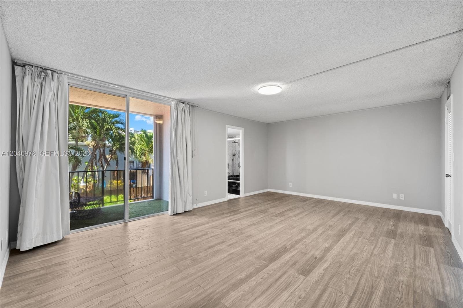 VENETIAN PARK III · #122 in Hallandale Beach - Photo 21