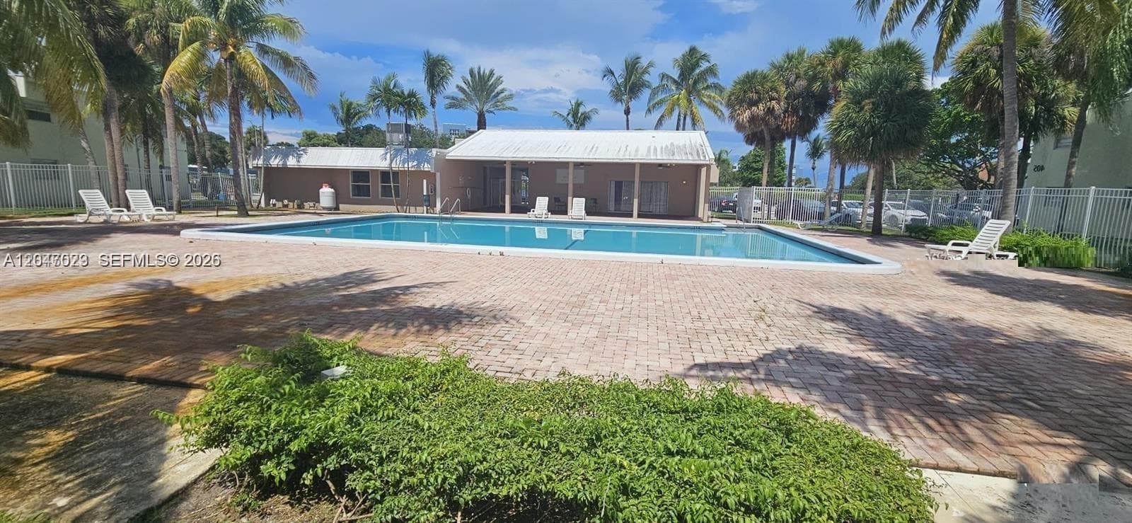 CLEAR LAKE PALMS CONDO · #203 in West Palm Beach - Photo 26