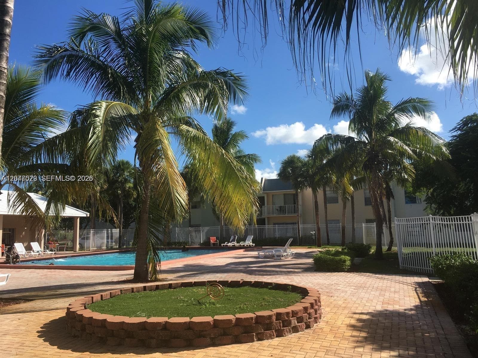 CLEAR LAKE PALMS CONDO · #203 in West Palm Beach - Photo 1
