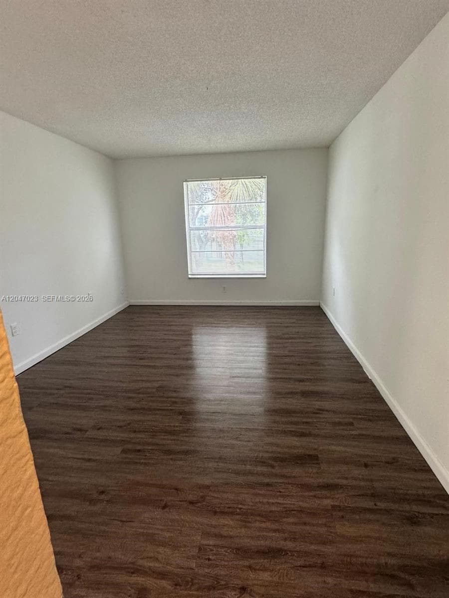 CLEAR LAKE PALMS CONDO · #203 in West Palm Beach - Photo 11