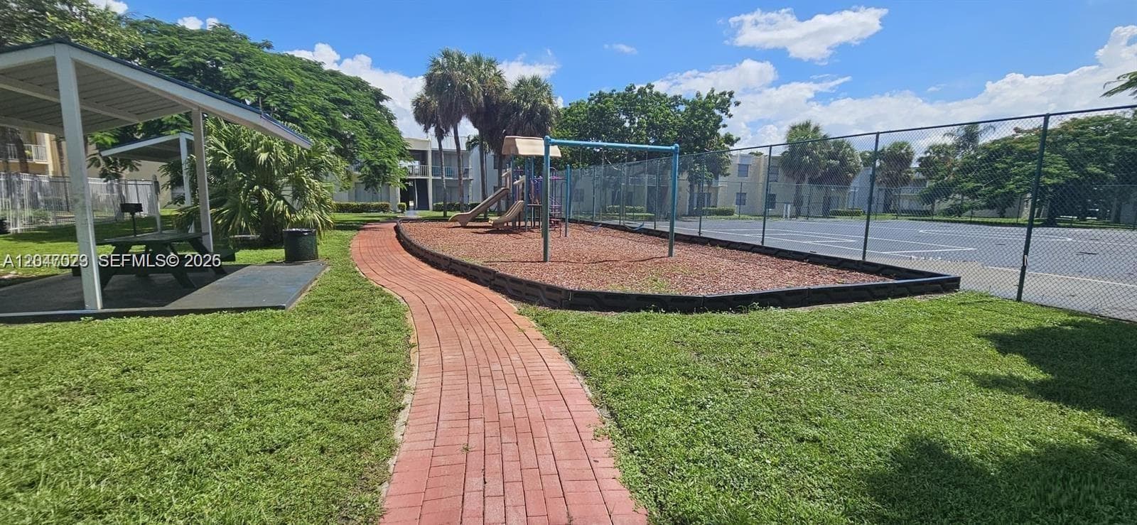 CLEAR LAKE PALMS CONDO · #203 in West Palm Beach - Photo 29
