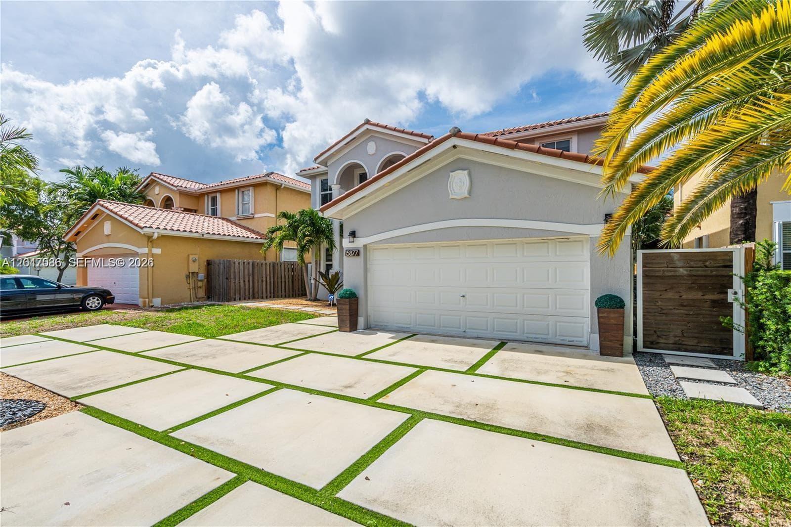 15877 SW 61st Way photo 2