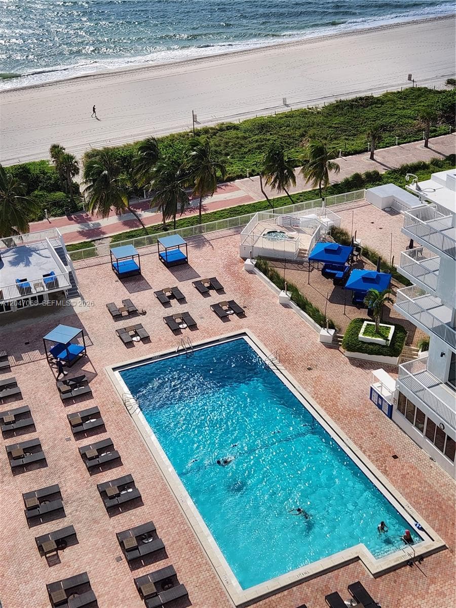 THE CARRIAGE HOUSE CONDO · #1110 in Miami Beach - Photo 28