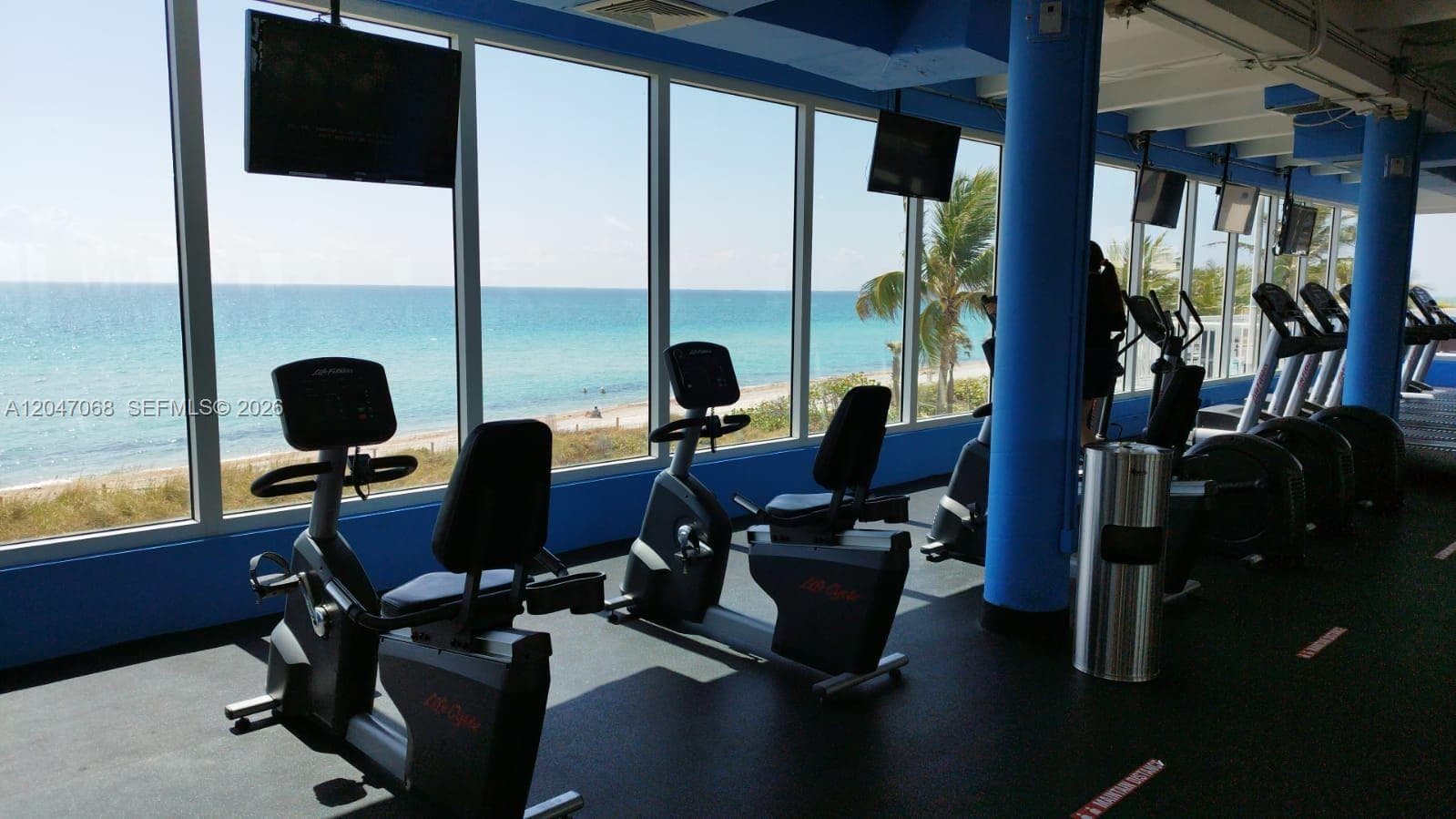 THE CARRIAGE HOUSE CONDO · #1110 in Miami Beach - Photo 9