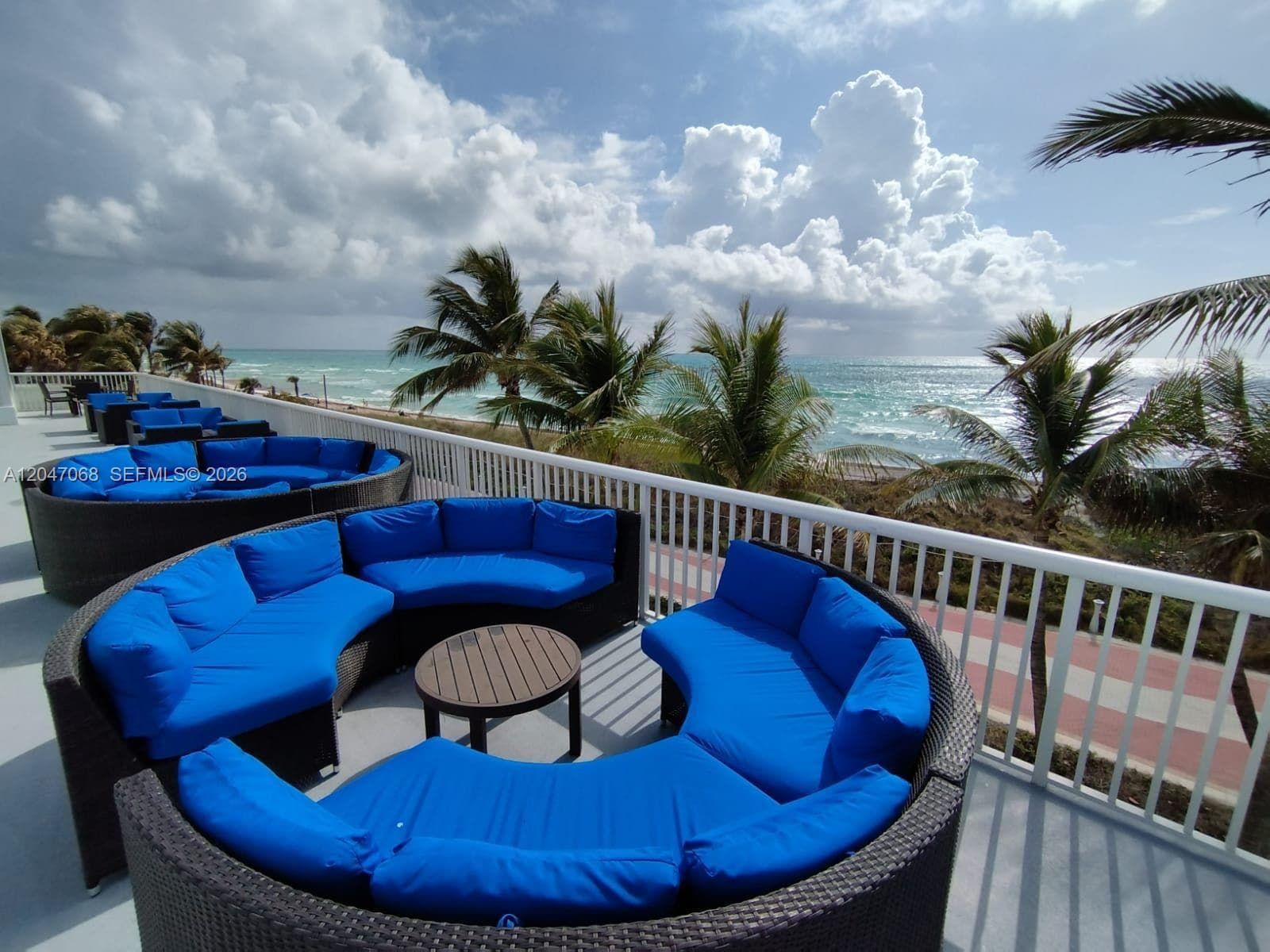 THE CARRIAGE HOUSE CONDO · #1110 in Miami Beach - Photo 31