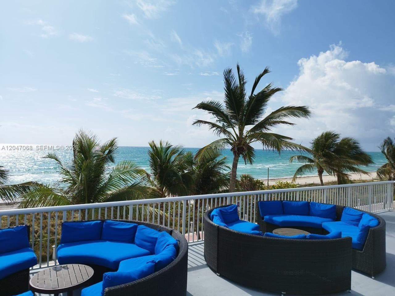 THE CARRIAGE HOUSE CONDO · #1110 in Miami Beach - Photo 4
