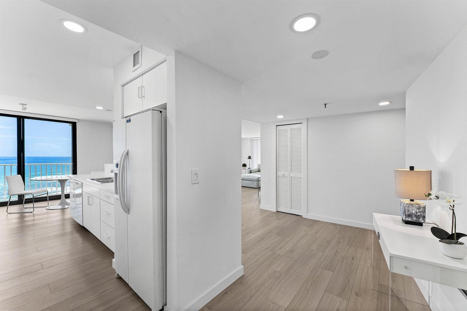 003 Foyer