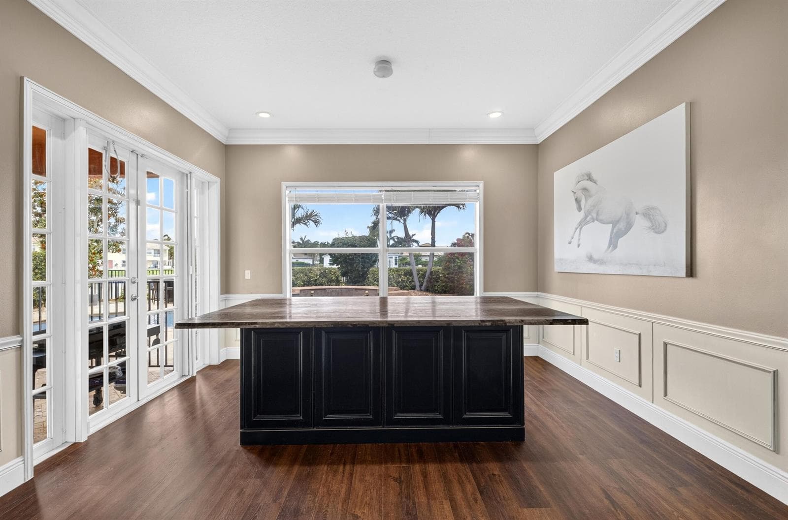 036_Breakfast_Nook_2