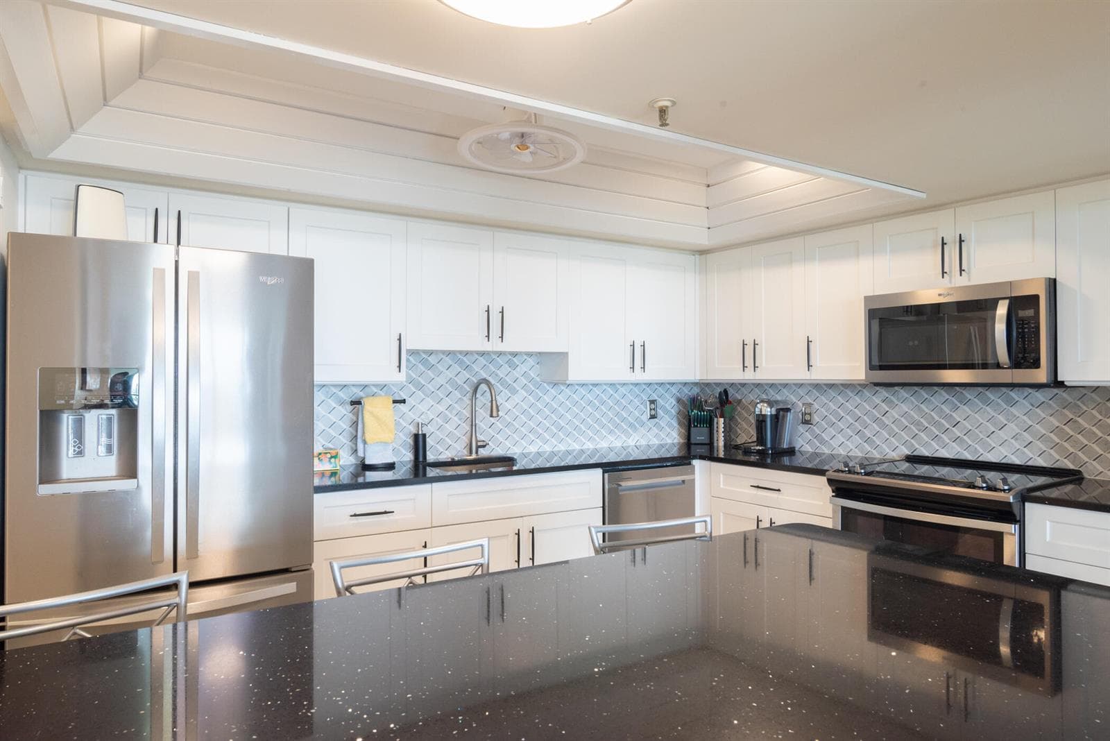 © Clark-2450 Presidential Way 1450-026