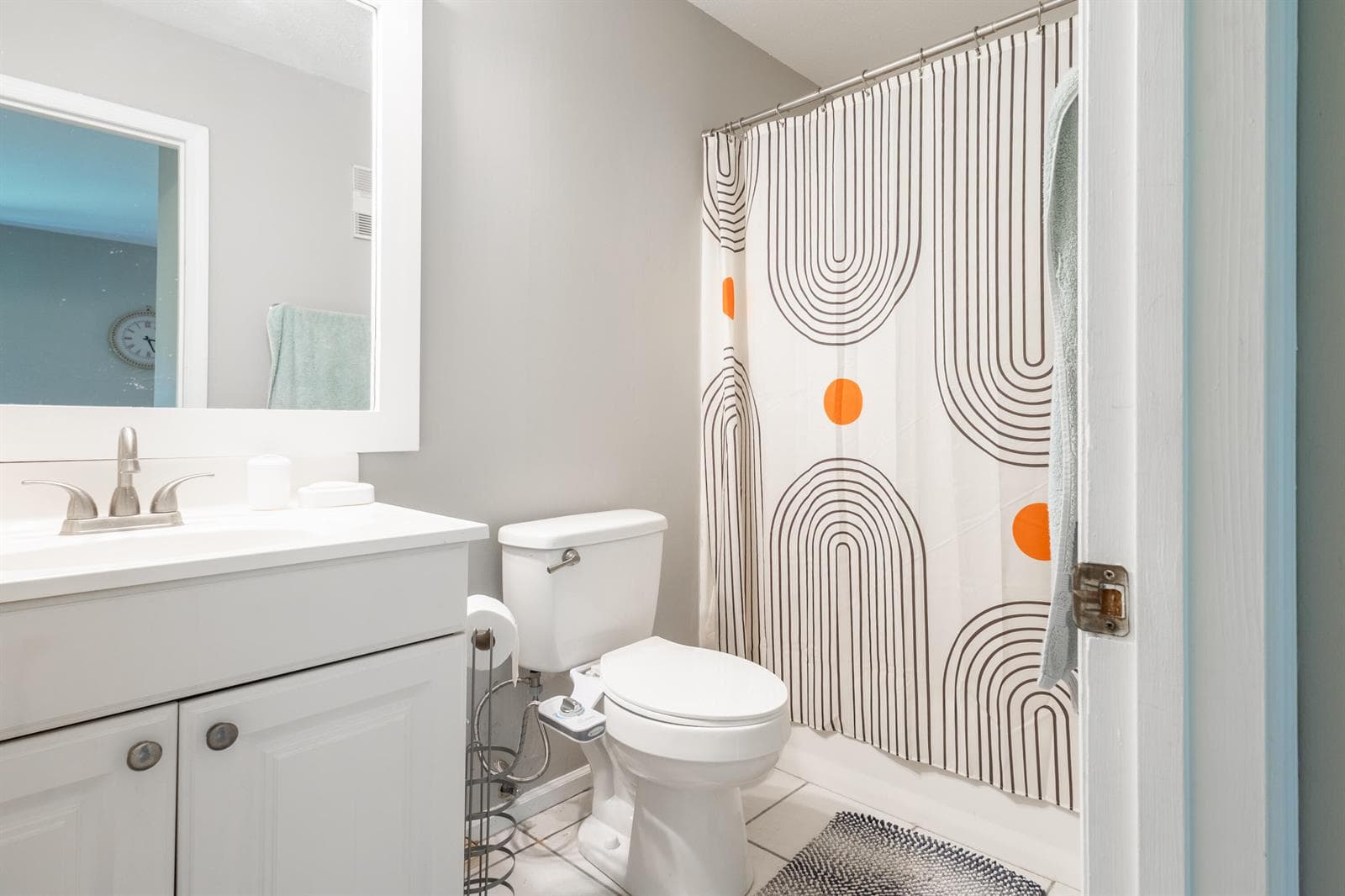 09-Bathroom1