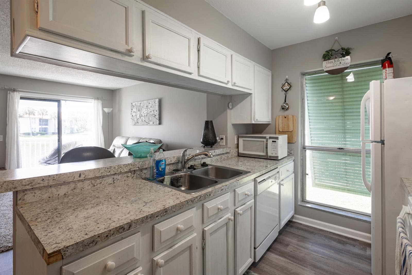 14-Kitchen