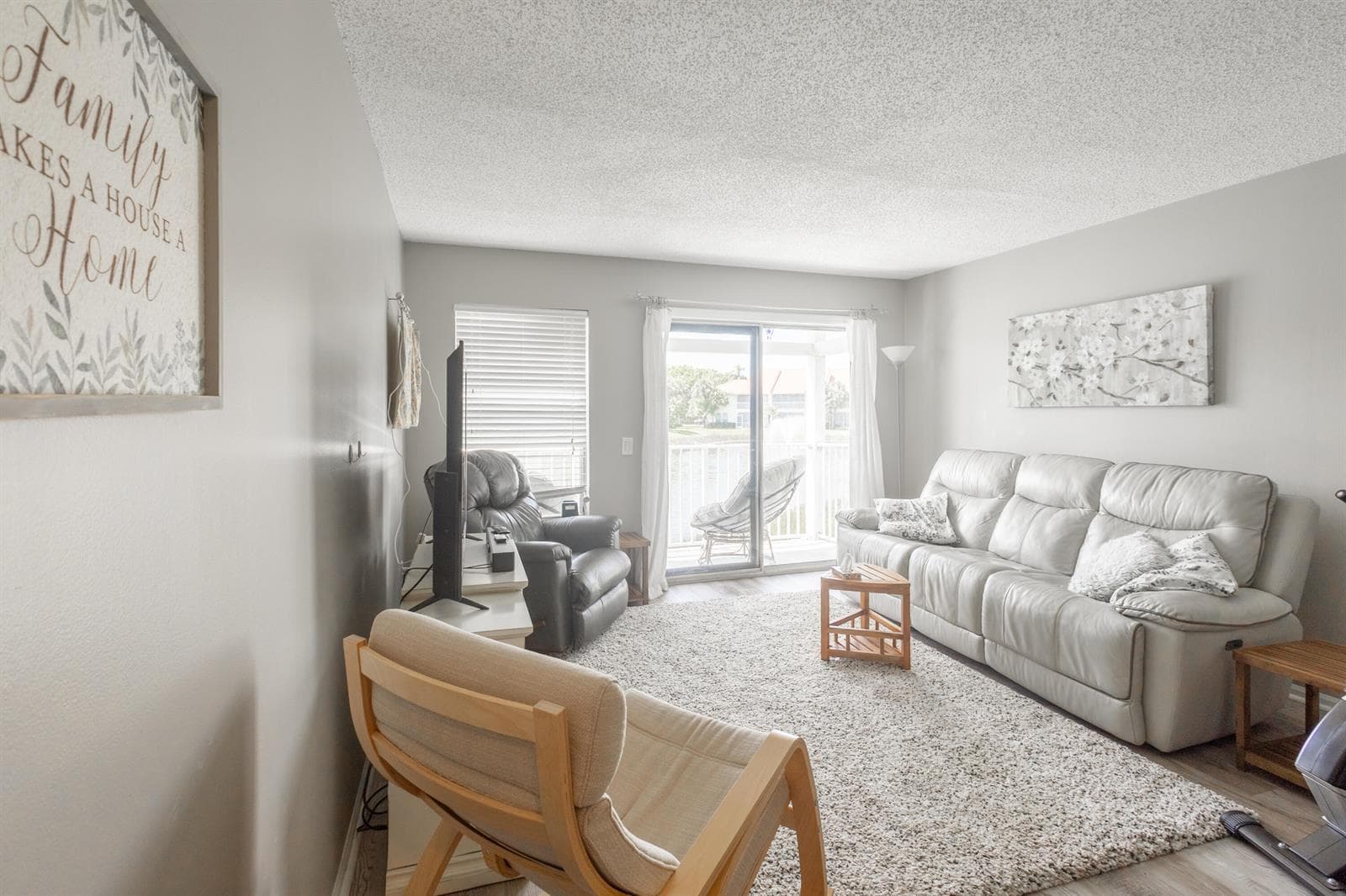 16-Living Room