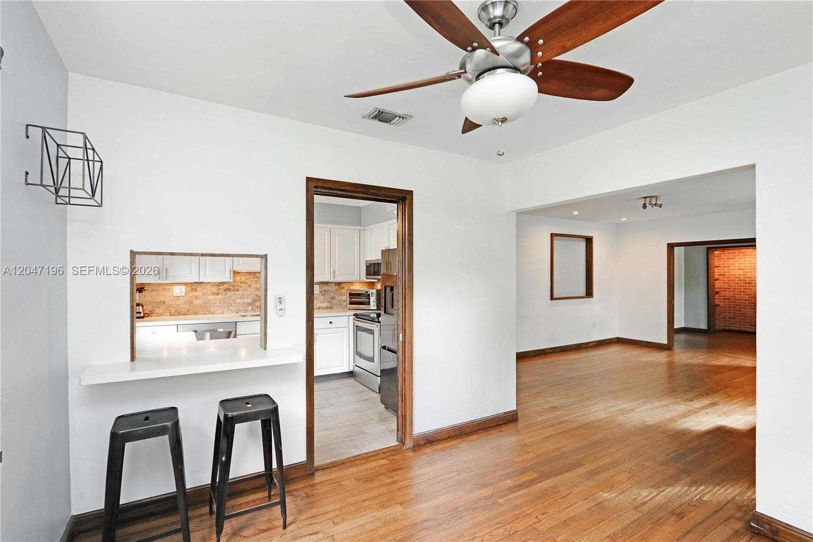 221 Camilo Ave photo 8