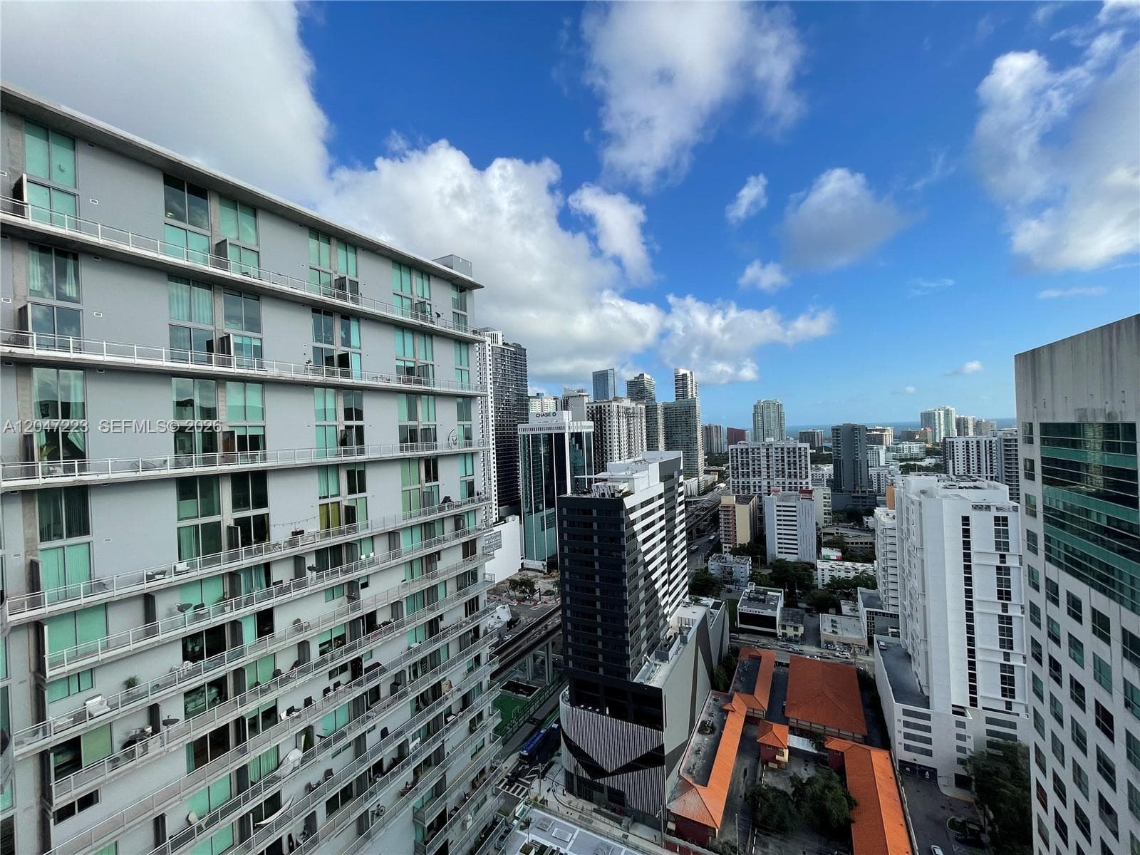 NEO VERTIKA CONDO · #3115 in Miami - Photo 3