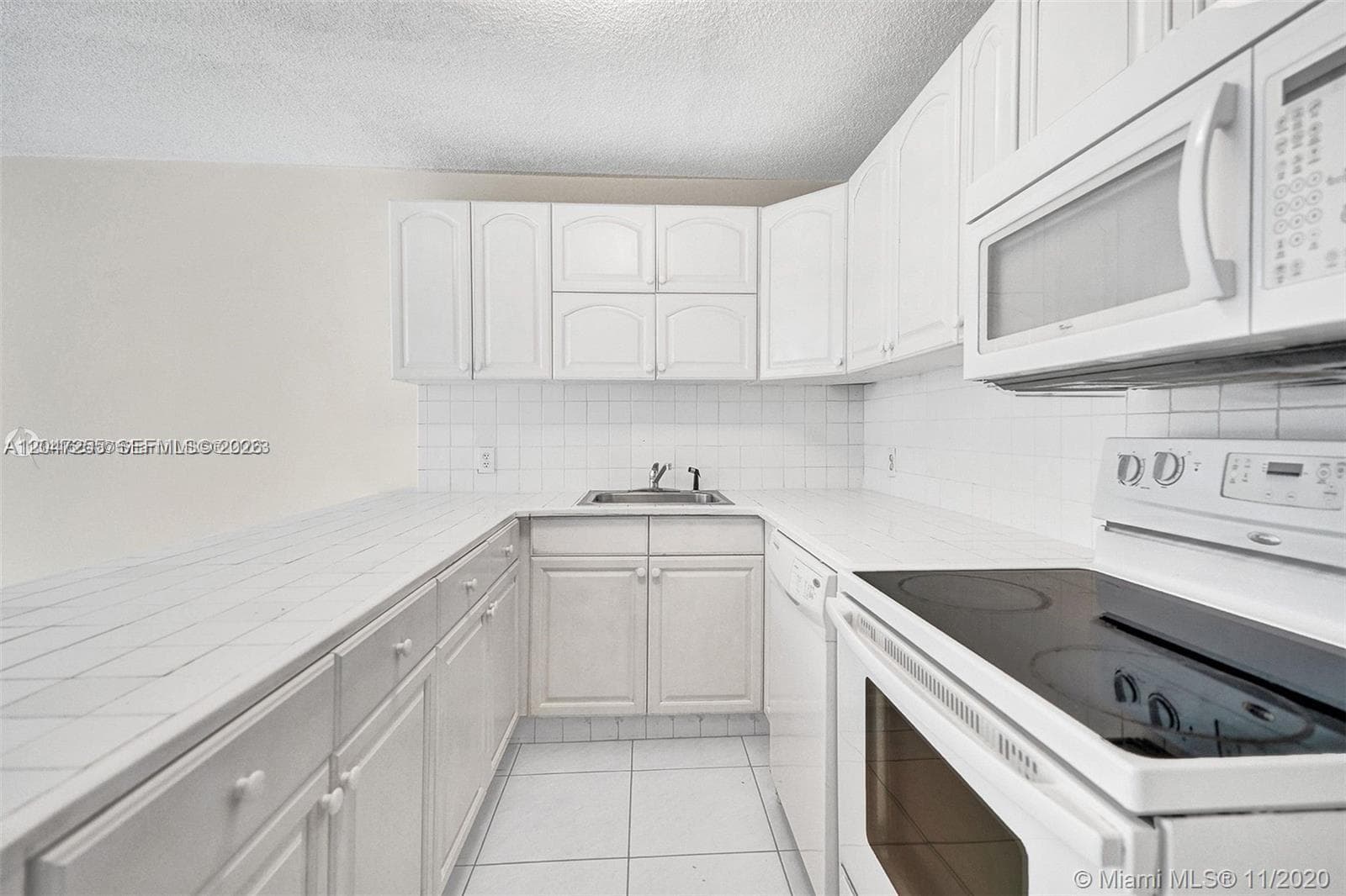 Bayview Terrace Condo · #613 in Miami Beach - Photo 7