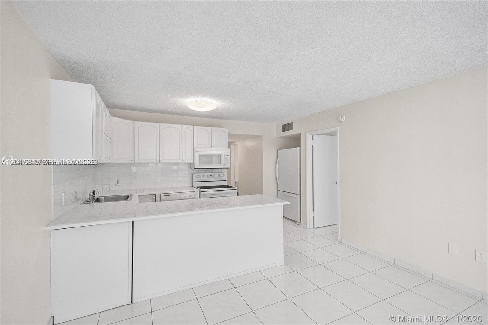 Bayview Terrace Condo · #613 in Miami Beach - Photo 9