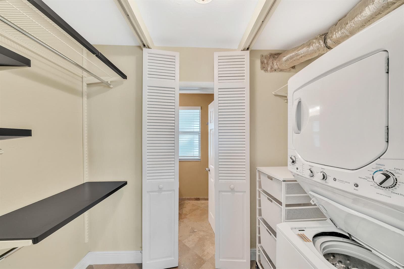 10 Closets (2)