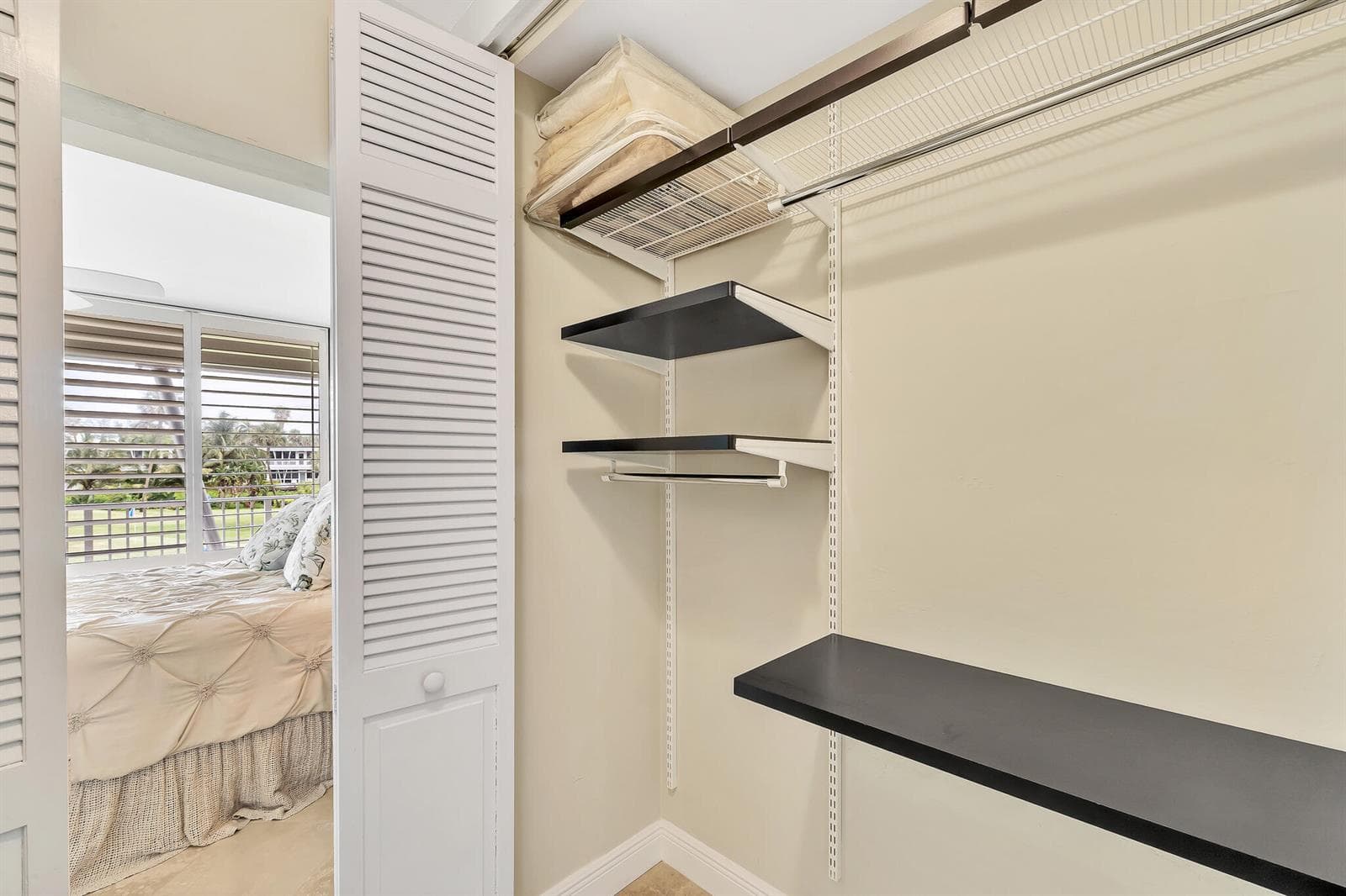 15 Primary Closet (3)