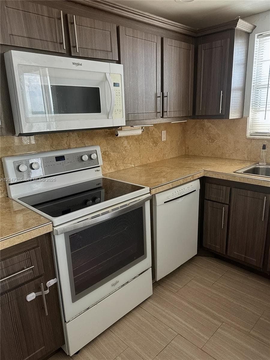 GOLDEN SURF TOWERS CONDO · #1212 in Hallandale Beach - Photo 3