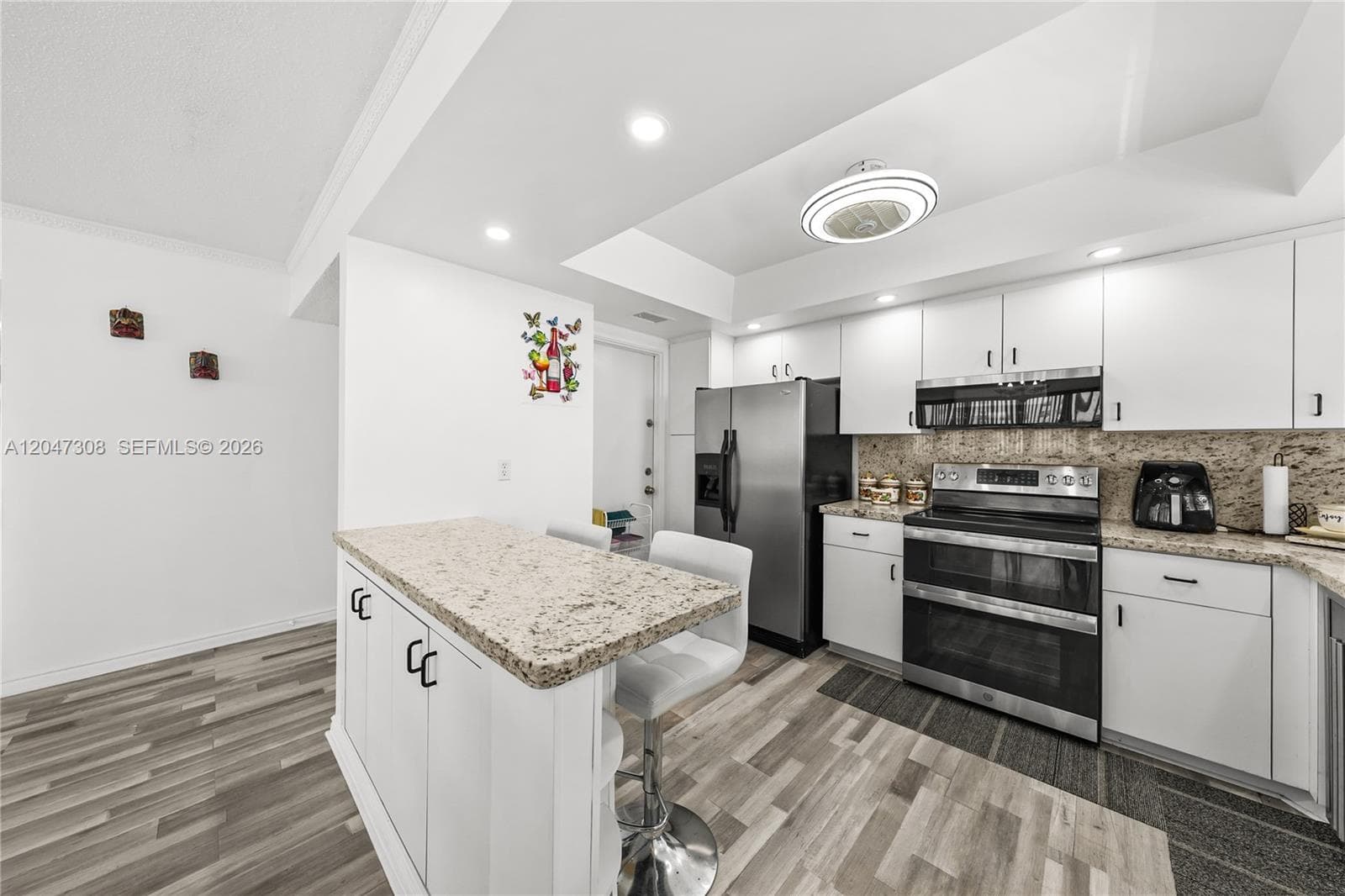 IMPERIAL TOWERS CONDO · #914 in Hallandale Beach - Photo 6