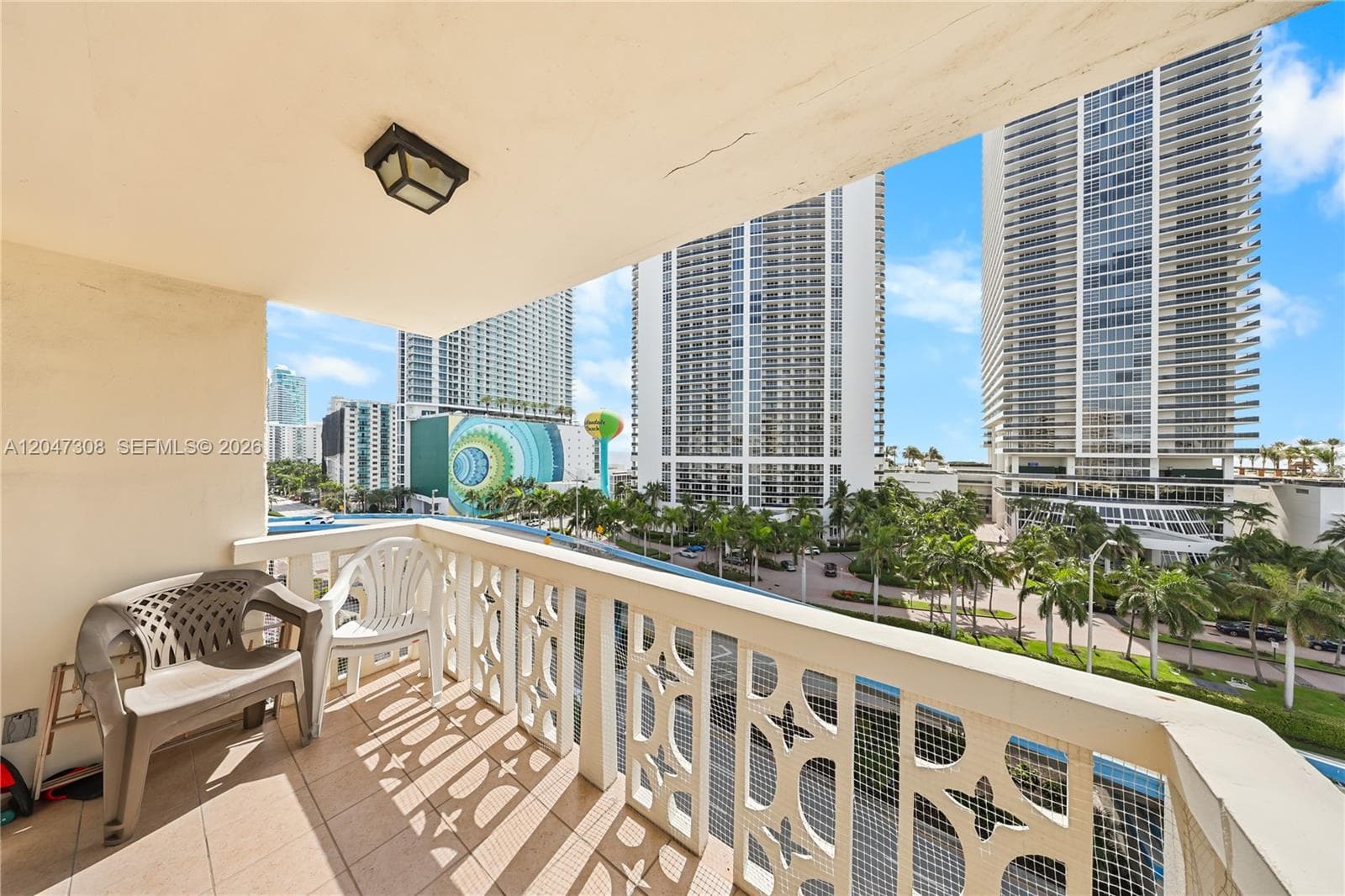 IMPERIAL TOWERS CONDO · #914 in Hallandale Beach - Photo 17