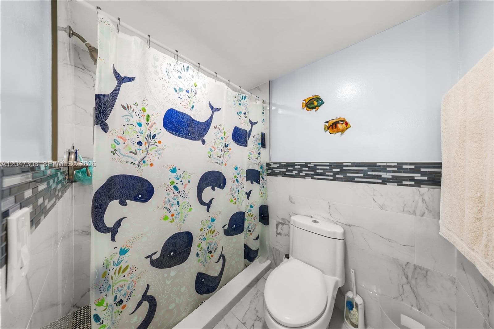 IMPERIAL TOWERS CONDO · #914 in Hallandale Beach - Photo 16