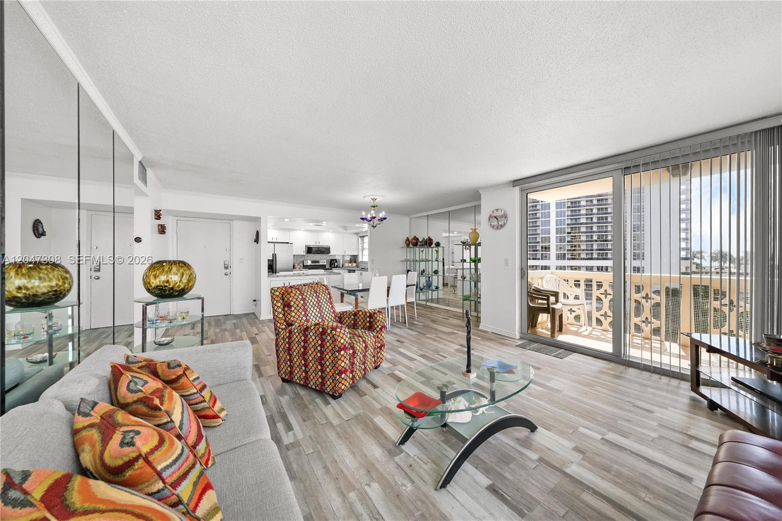 IMPERIAL TOWERS CONDO · #914 in Hallandale Beach - Photo 8