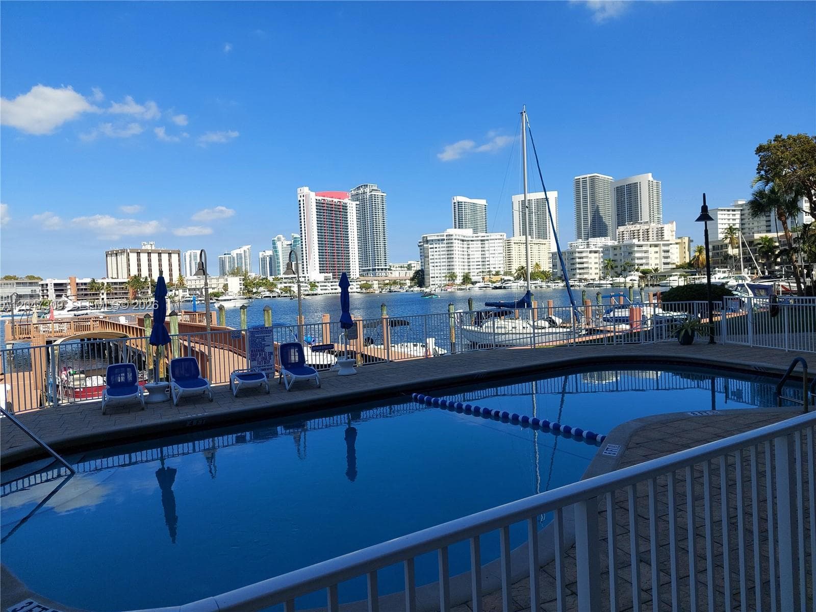 PARK LAYNE TOWERS CONDO · #47 in Hallandale Beach - Photo 14