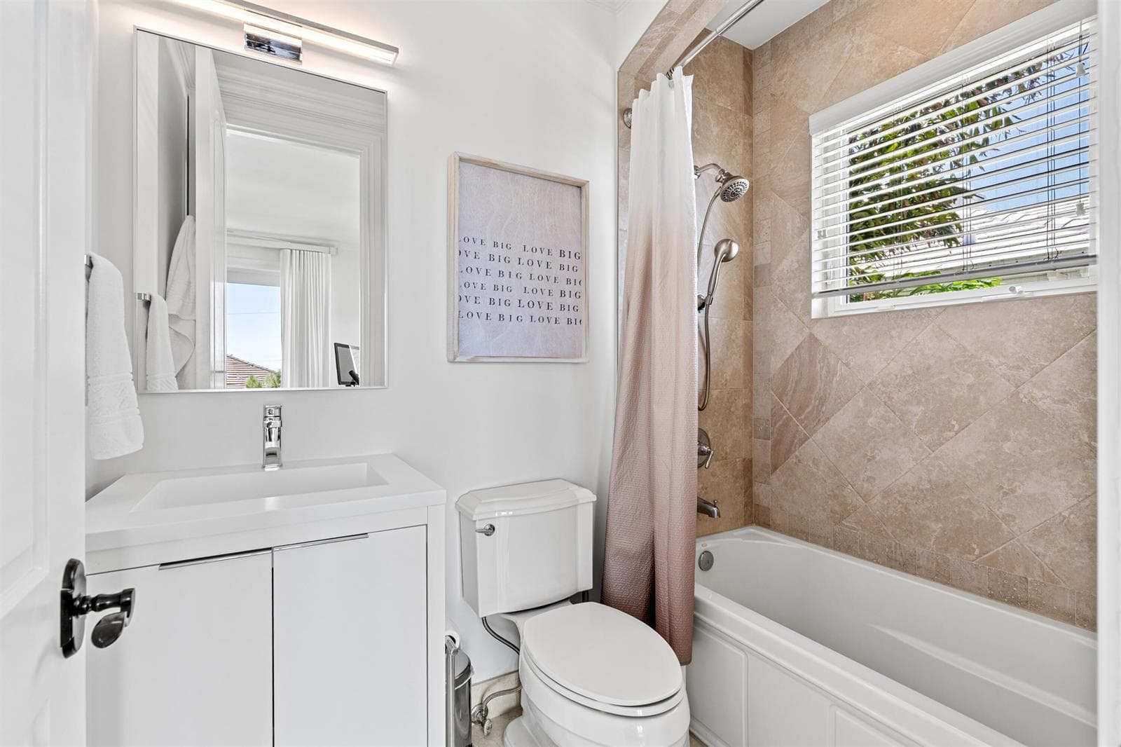 BATHROOM_4