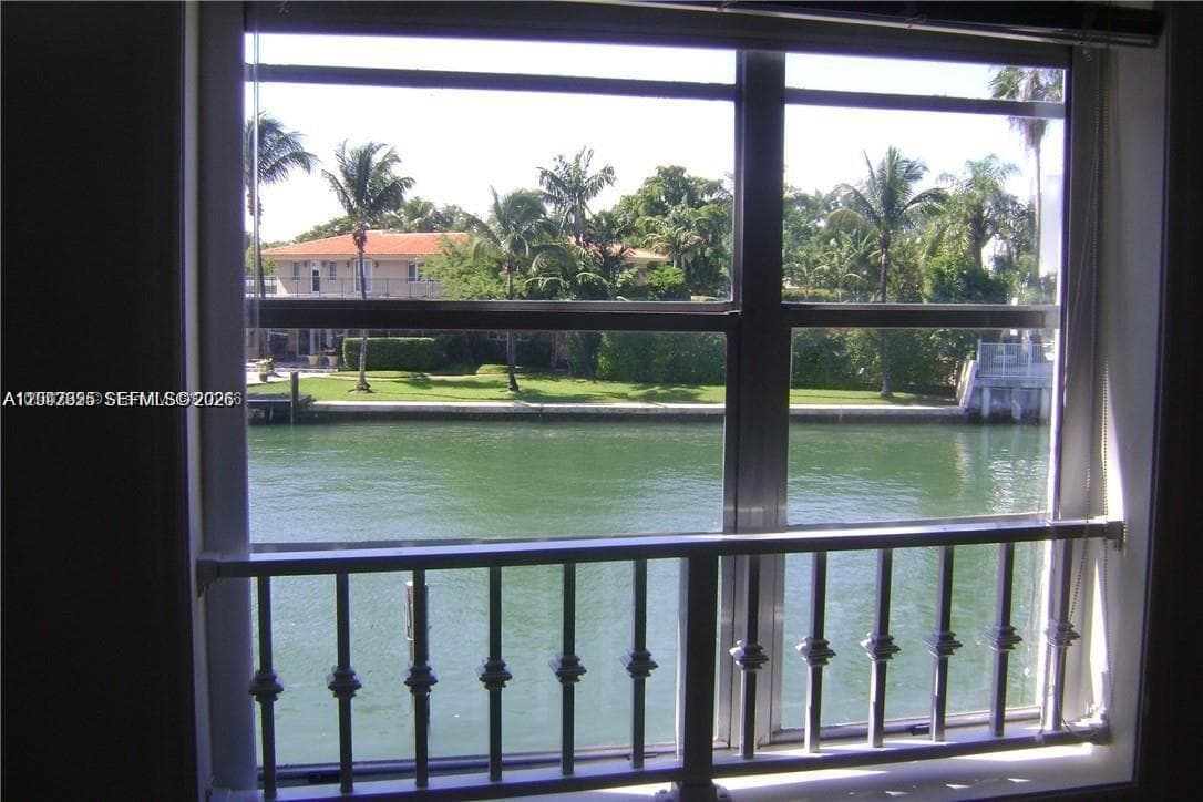 PINE TREE PLACE CONDO · #201 in Miami Beach - Photo 14