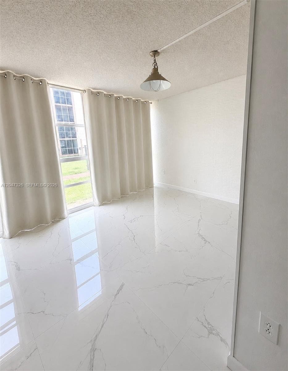 Desoto Condominium · #107 in Hallandale Beach - Photo 6