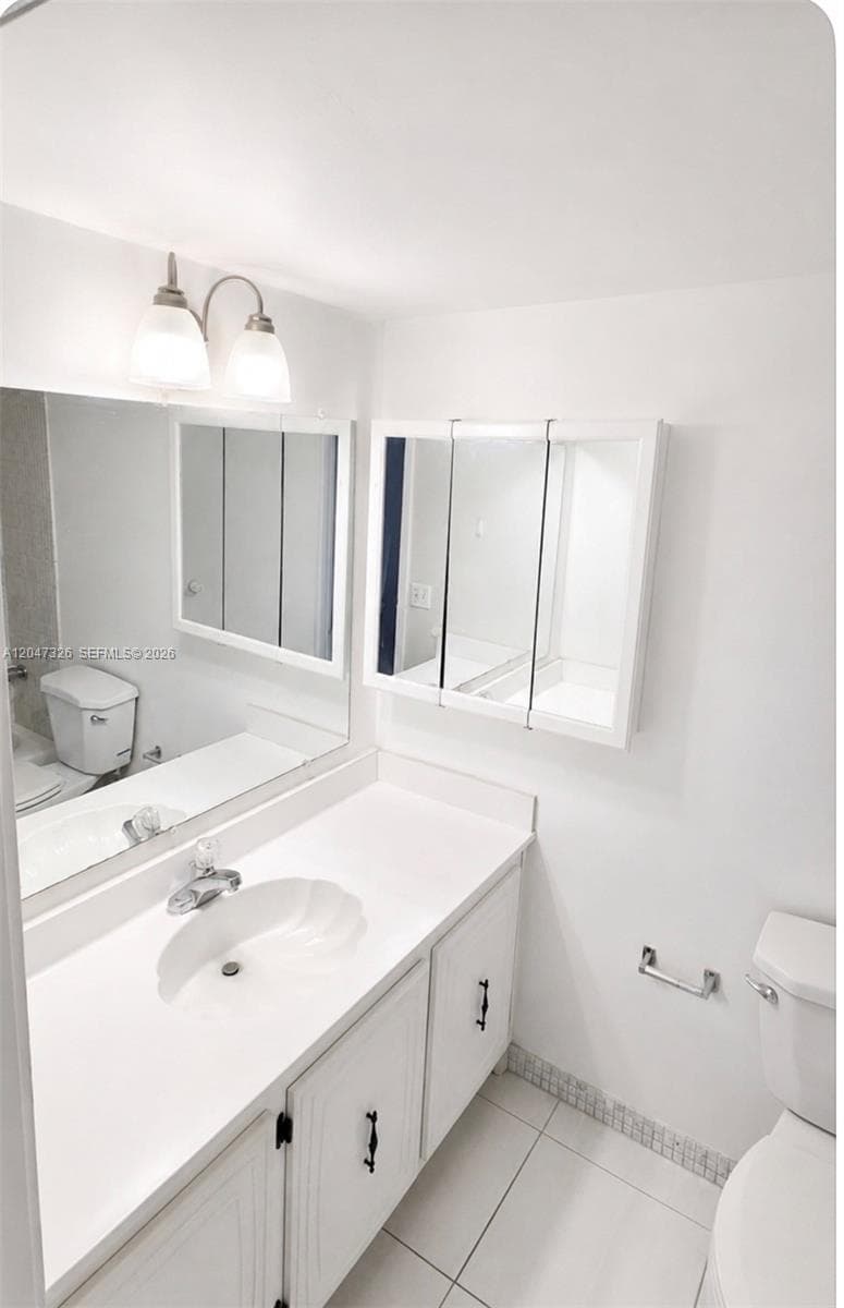 Desoto Condominium · #107 in Hallandale Beach - Photo 12