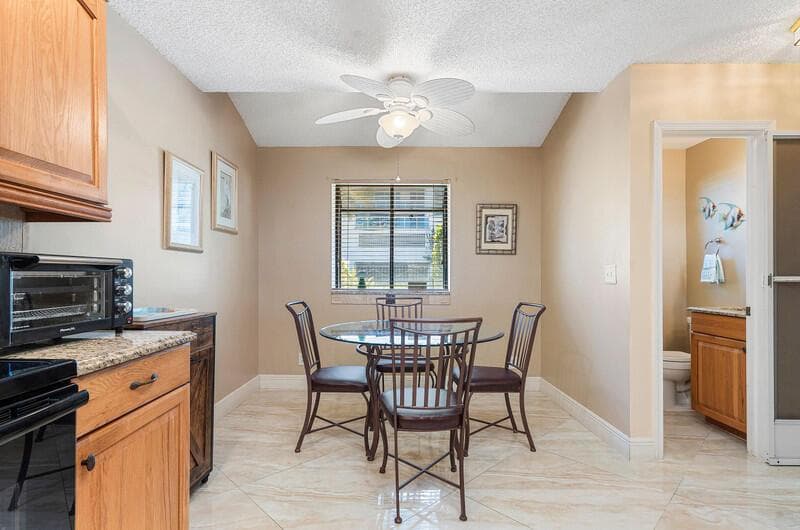 Breakfast Nook