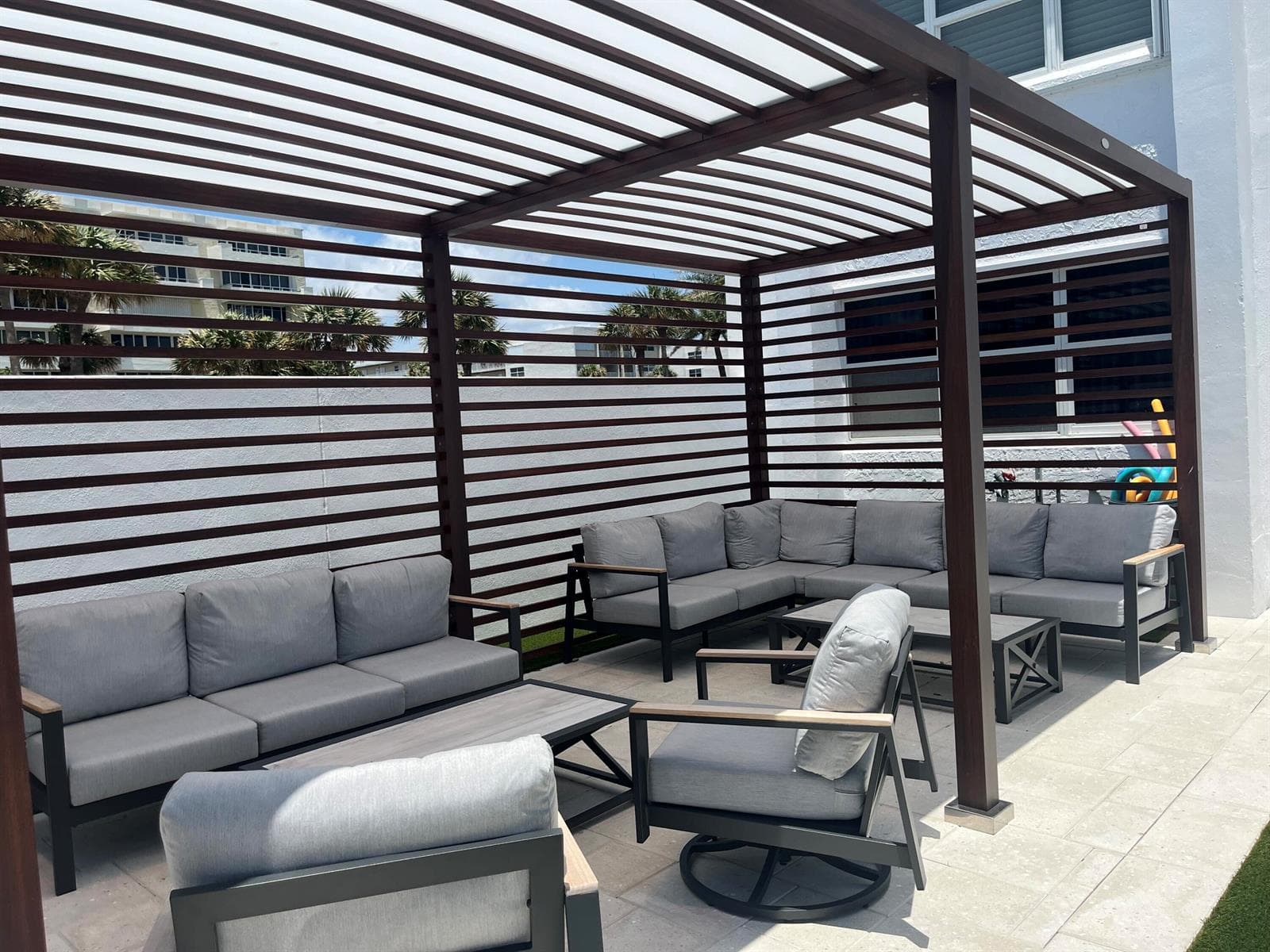Deck/Sitting Area