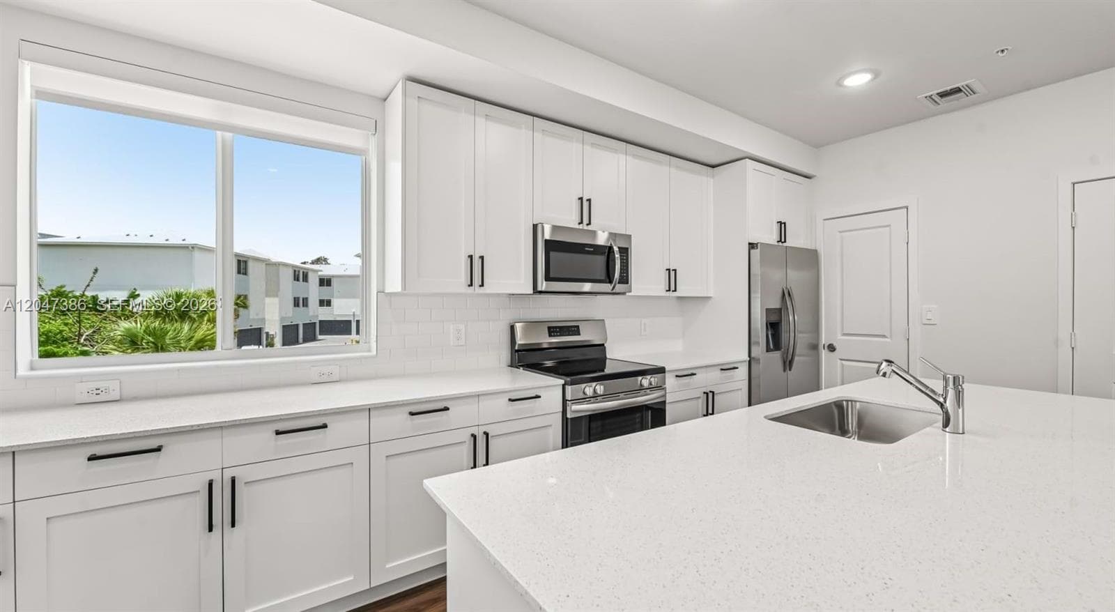18155 SW 98th Ave #Alina photo 20