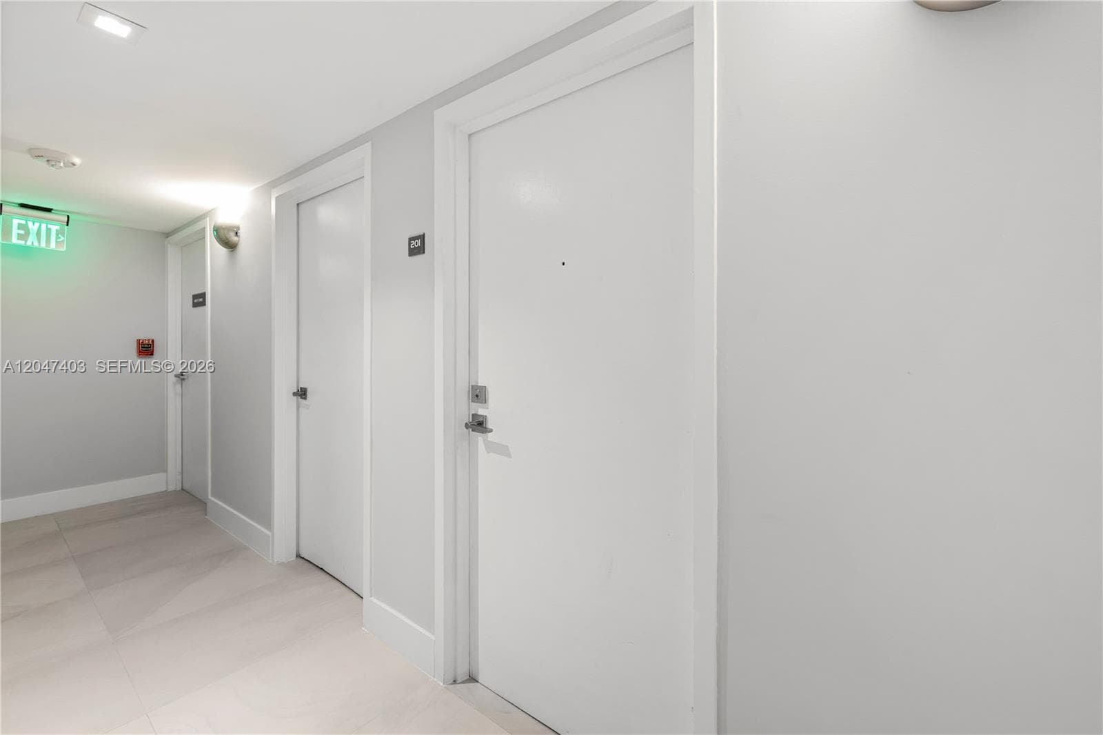 THE ROYAL CLUB CONDO · #201 in Miami Beach - Photo 18