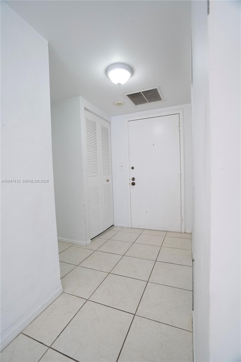 OLYMPUS CONDO · #316 in Hallandale Beach - Photo 9