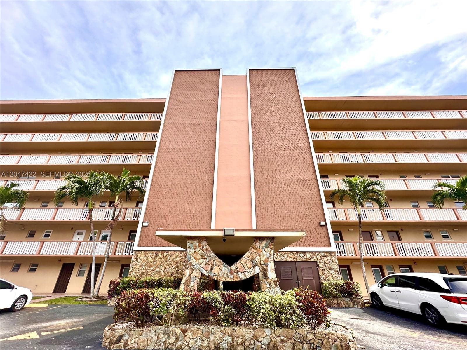 MEADOWBROOK CONDO APTS BL · #705 in Hallandale Beach - Photo 19