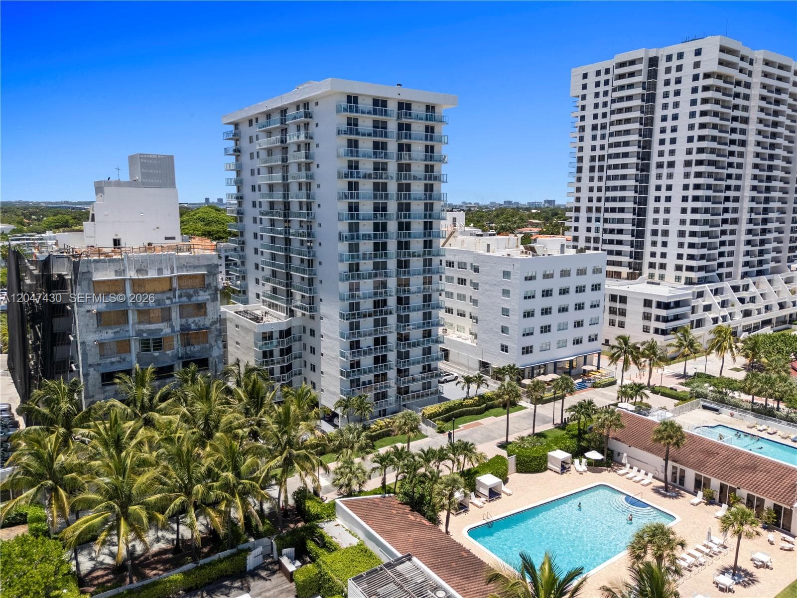 THE ROYAL CLUB CONDO · #406 in Miami Beach - Photo 1
