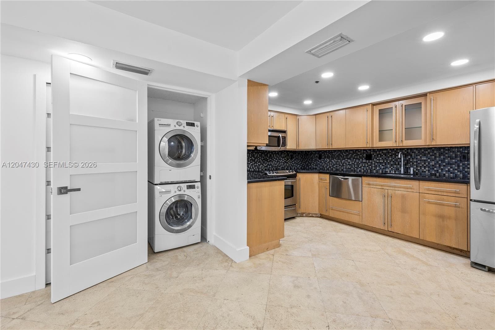 THE ROYAL CLUB CONDO · #406 in Miami Beach - Photo 11